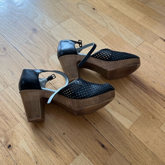 Women’s Eric Michael Black Mary Jane heels size 39 - Picture 3 of 4